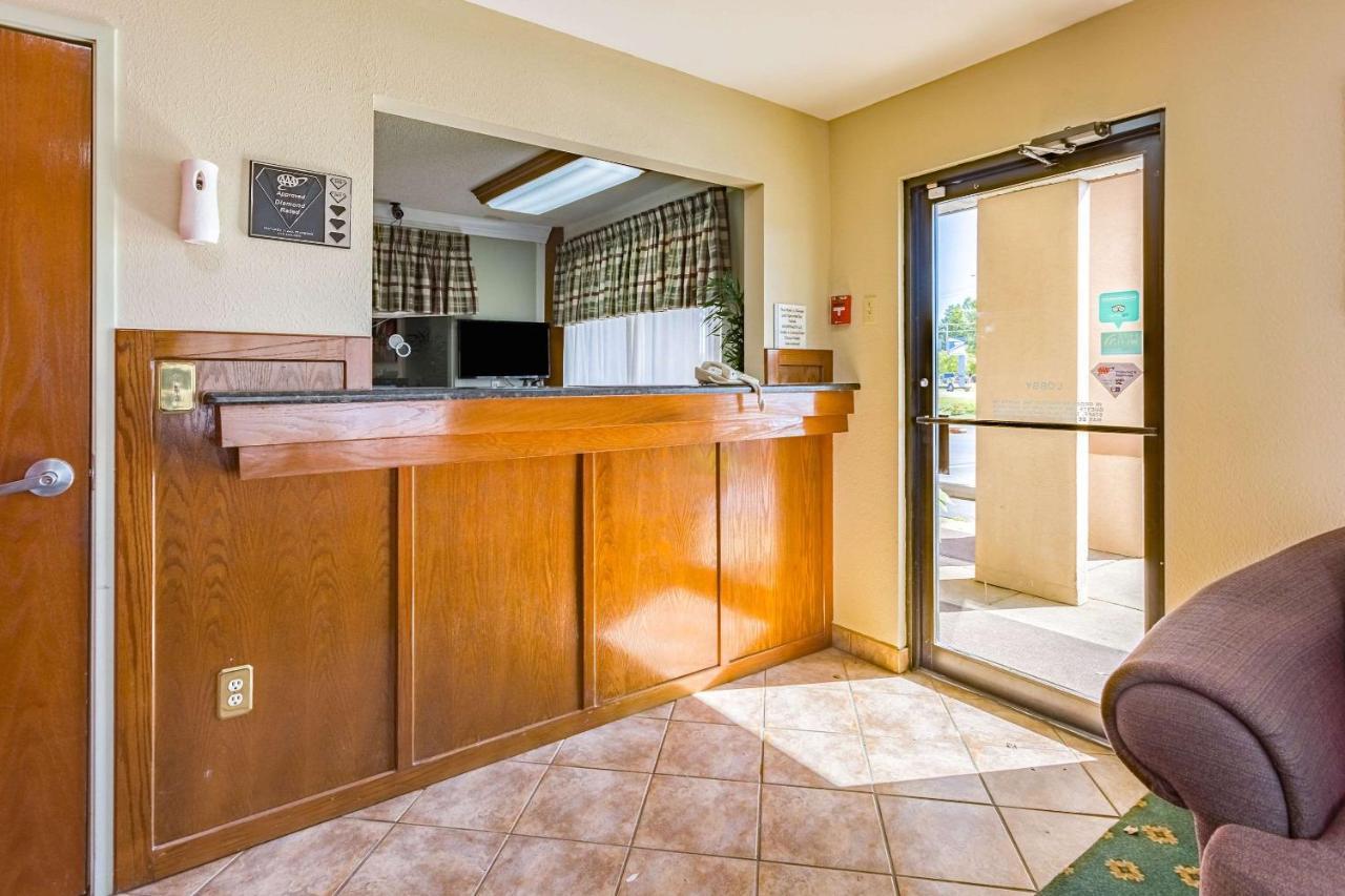 Econo Lodge Ripley Εξωτερικό φωτογραφία