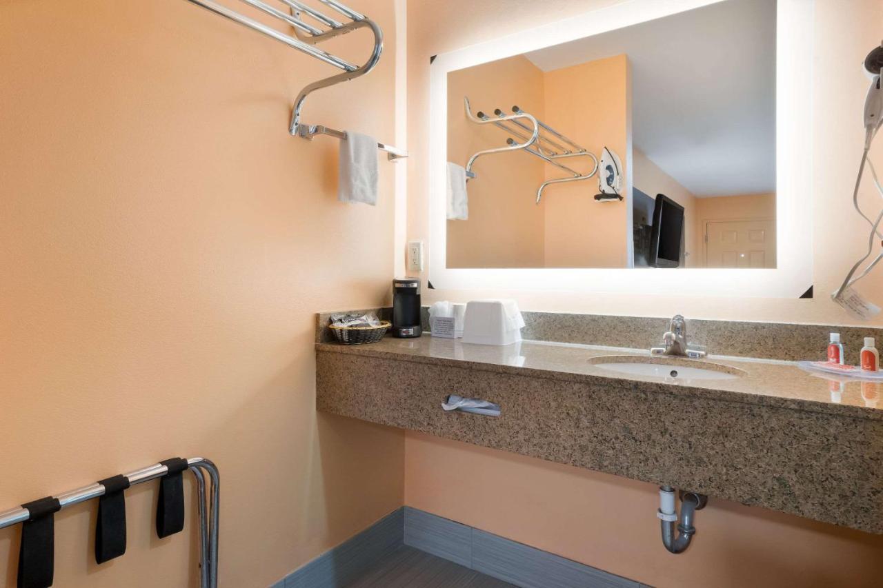 Econo Lodge Ripley Εξωτερικό φωτογραφία
