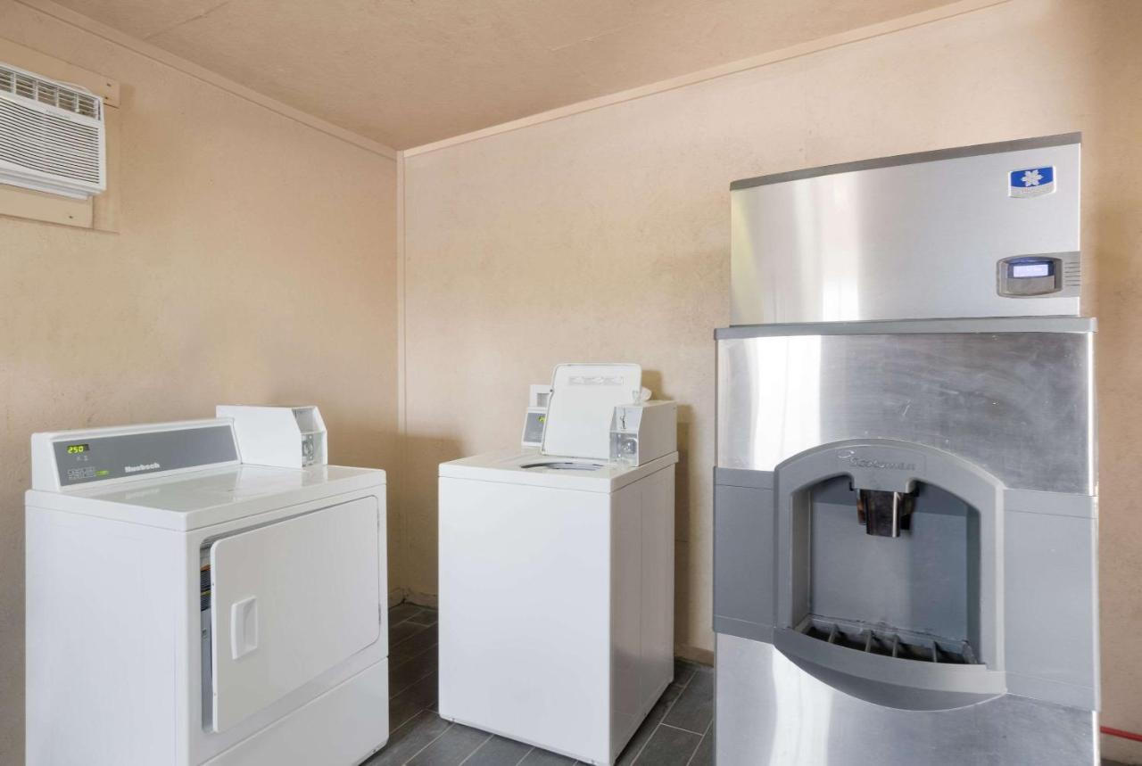 Econo Lodge Ripley Εξωτερικό φωτογραφία